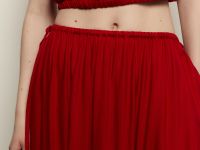 Укороченный топ без рукавов с резинкой по низу