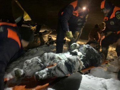 Спасатели эвакуировали двух мужчин, застрявших в ручье в Среднеколымском районе