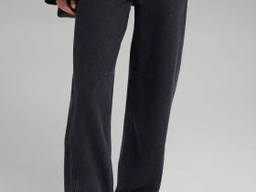 Джинсы объемного кроя