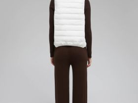 Пуховый жилет с натуральным пухом