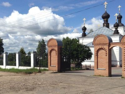 Ограда с воротами