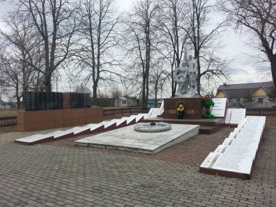 Братская могила 5 советских воинов, погибших в 1941-1943 гг. в боях с немецко-фашистскими захватчиками