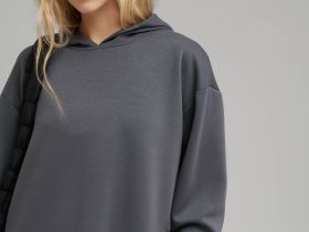 Свободная толстовка с капюшоном