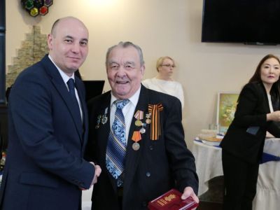 У нас есть кому подражать