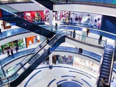 В Москве возобновили работу магазины и торговые центры