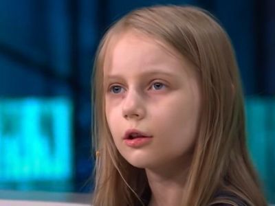 Профессор МГУ заявил о "дрессуре" девятилетней студентки Тепляковой