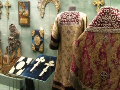 Сокровища Ростовского кремля (лицевое шитье и серебряные изделия XVII-XVIII вв. из собрания музея). Выставка
