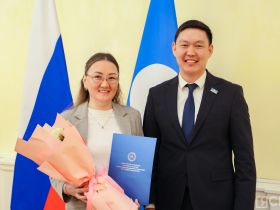 В Якутии отметили День радио и наградили работников связи