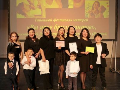 «Вы ярче бриллиантов»: яркий конкурс мирнинских женщин