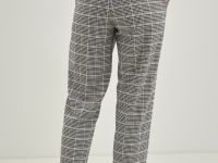 Зауженные брюки в клетку на средней посадке