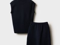 Комплект трикотажный для девочек: жилет, юбка