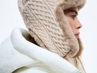 Бежевая шапка-ушанка с искусственным мехом и завязками Глория Джинс