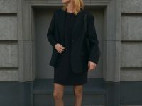 Однобортный жакет полуприлегающего силуэта