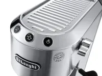 Кофеварка рожковая De'Longhi Dedica EC685.M (Silver)
