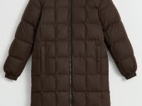 Пуховое пальто с капюшоном
