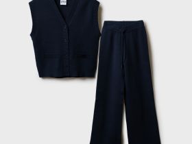 Комплект трикотажный для девочек: жилет, брюки