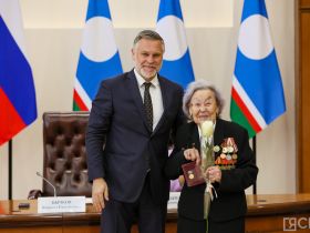 Государственные награды вручили медицинским работникам Якутии