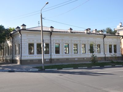 Здание (бывшее учреждение здравоохранения), ныне служба отдела здравоохранения администрации