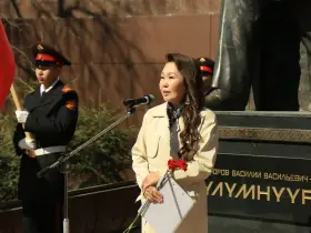 В Якутске воздали дань памяти Василию Никифорову-Кюлюмнюр