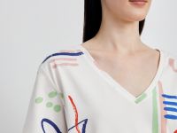 Футболка с абстрактным принтом