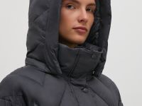 Утепленное пальто с поясом