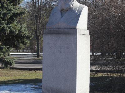 Бюст Н.Е.Жуковского, 1954 г., скульптор М.Г.Манизер