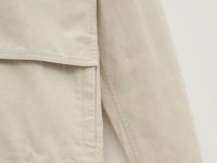 Джинсовая куртка с карманами