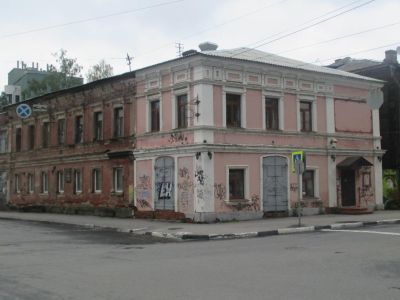 Усадьба П.Н.Соколовой. Главный дом с лавкой