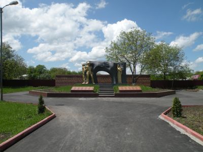 Памятник станичникам красноармейцам, замученным белоказаками в годы гражданской войны 1918-1919 гг.