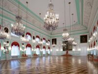 Большой петергофский дворец