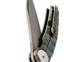 Складной нож Dr.Tech D9618C, сталь M390, рукоять титан, камуфляж