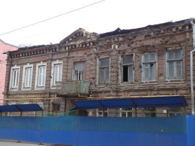 Доходный дом А.К. Науменко - Мемориальное здание, связанное с обороной г. Ростова-на-Дону бойцами внутренних войск НКВД в июле 1942 г.