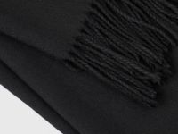 Шарф с бахромой, Черный