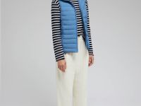 Утепленный жилет приталенного кроя