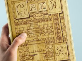 Якутянка Анна Максимова создала уникальную якутскую азбуку на трех языках