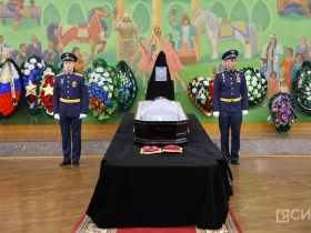 В Якутске простились с Героем России Алексеем Петровым