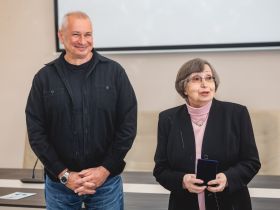 Секретарь СЖР Владимир Касютин вручил награды липецким журналистам