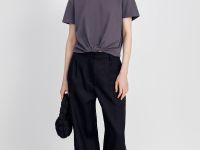 Футболка с узлом