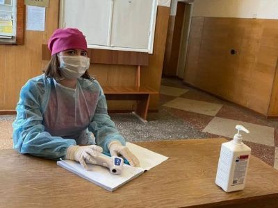 В Якутии студенты Нерюнгринского медколледжа с первых дней пандемии трудятся в «красной зоне»