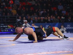 Девять якутских борцов сразятся в финалах Коркинского турнира