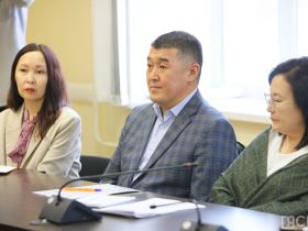 50 госслужащих республики обучат особенностям официально-делового стиля якутского языка