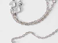 Серебристое ожерелье с длинной подвеской Глория Джинс