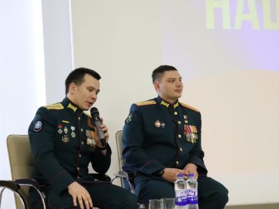 Герой России Николай Соболев провел для учащихся Якутска урок «Разговоры о важном»