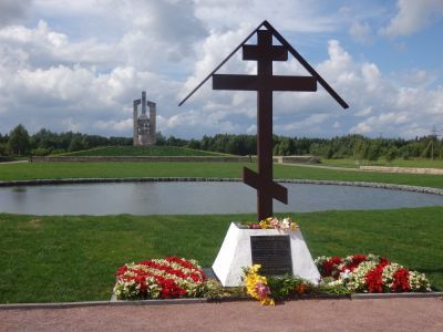 Братская могила советских воинов замученных фашистами