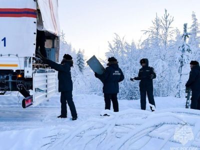 В Мирнинском районе участники арктической экспедиции МЧС РФ спасли людей