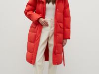 Утепленное пальто с поясом