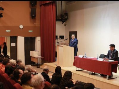 Председатель Якутской гордумы Альберт Семенов представил отчет о деятельности за прошедший год