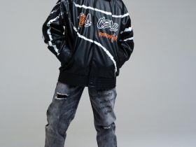 Куртка текстильная с полиуретановым покрытием для мальчиков