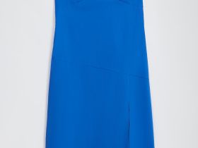 Платье с v-образным вырезом