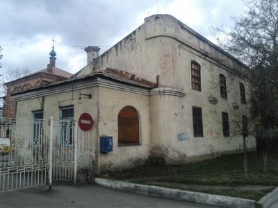 Гараж с проходной